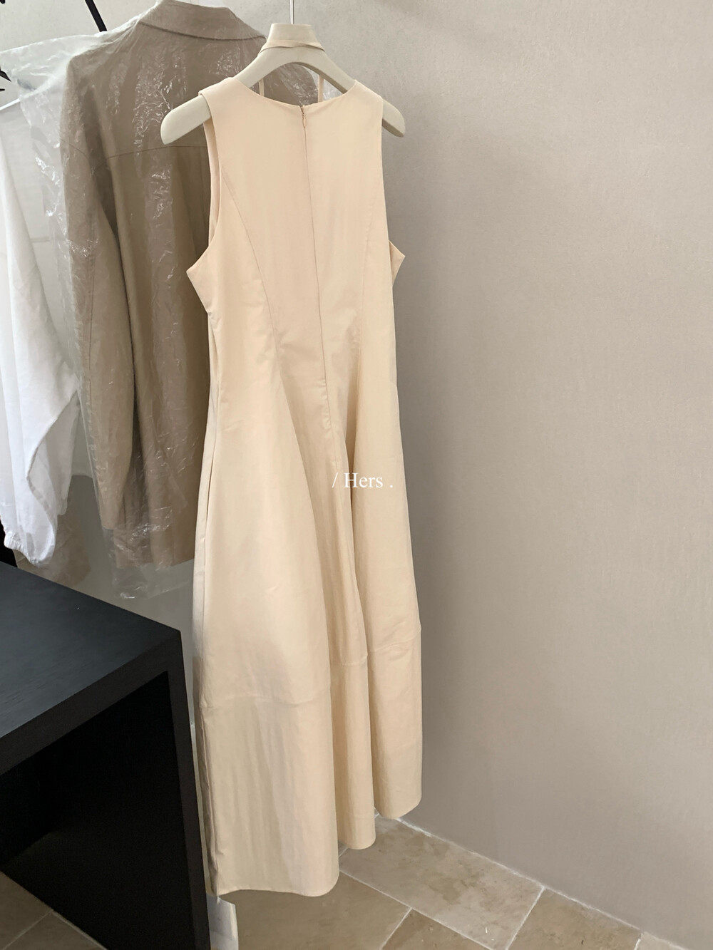 Đầm maxi nữ thắt eo không tay phong cách Pháp tối giản — Cam trần, màu trắng chi tiết 11