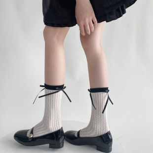 Spring and summer thin contrast hollow mesh tube socks women's breathable sweat-absorbent Joker black and white retro British style summer