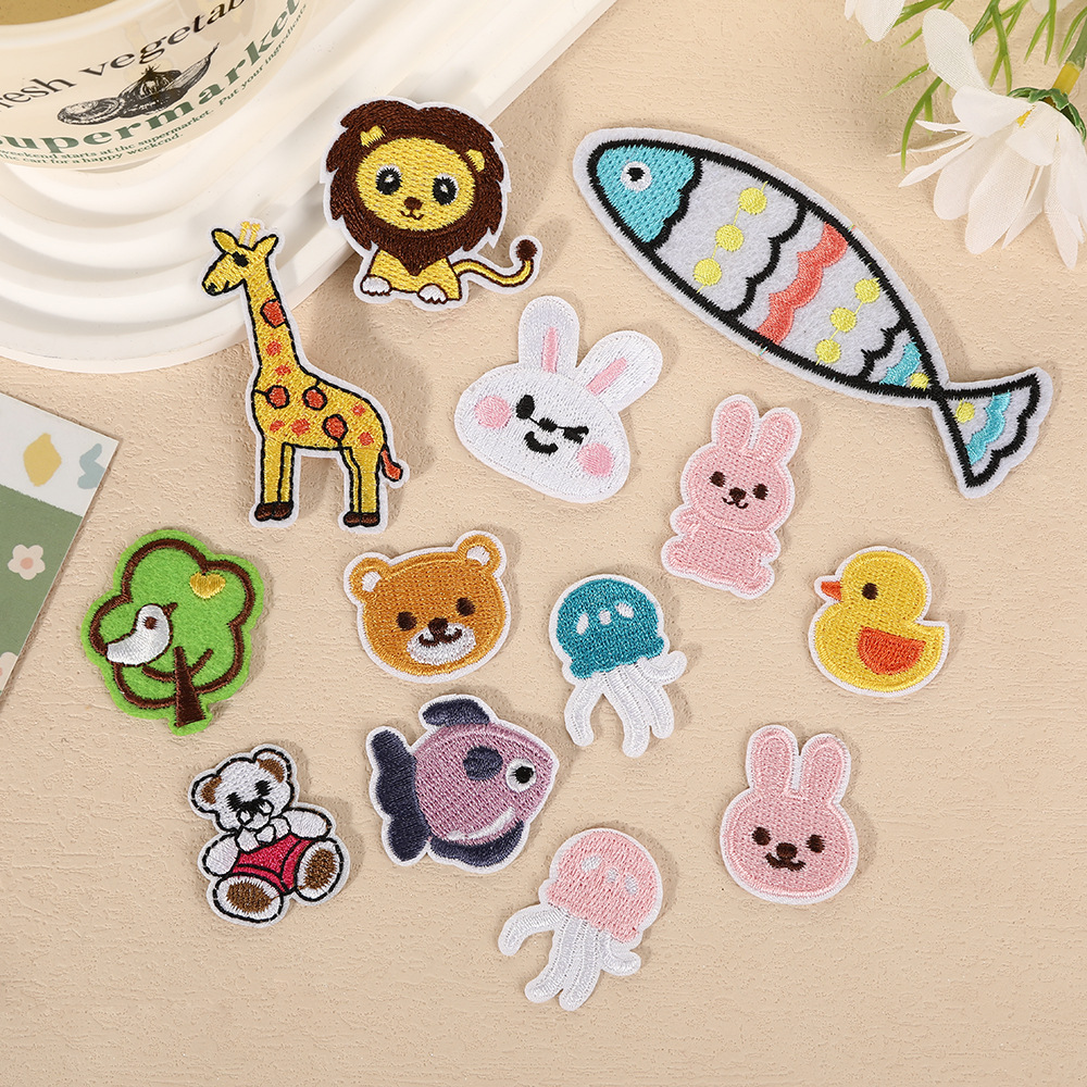 可爱卡通小熊小黄鸭动物电脑刺绣衣帽配饰刺绣贴补丁布贴手账DIY