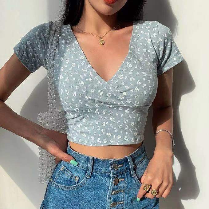 2026 New Floral Short Crop Top for Women, Summer Slim Fit V-Neck Short Sleeve Korean Style Trendy T-Shirt