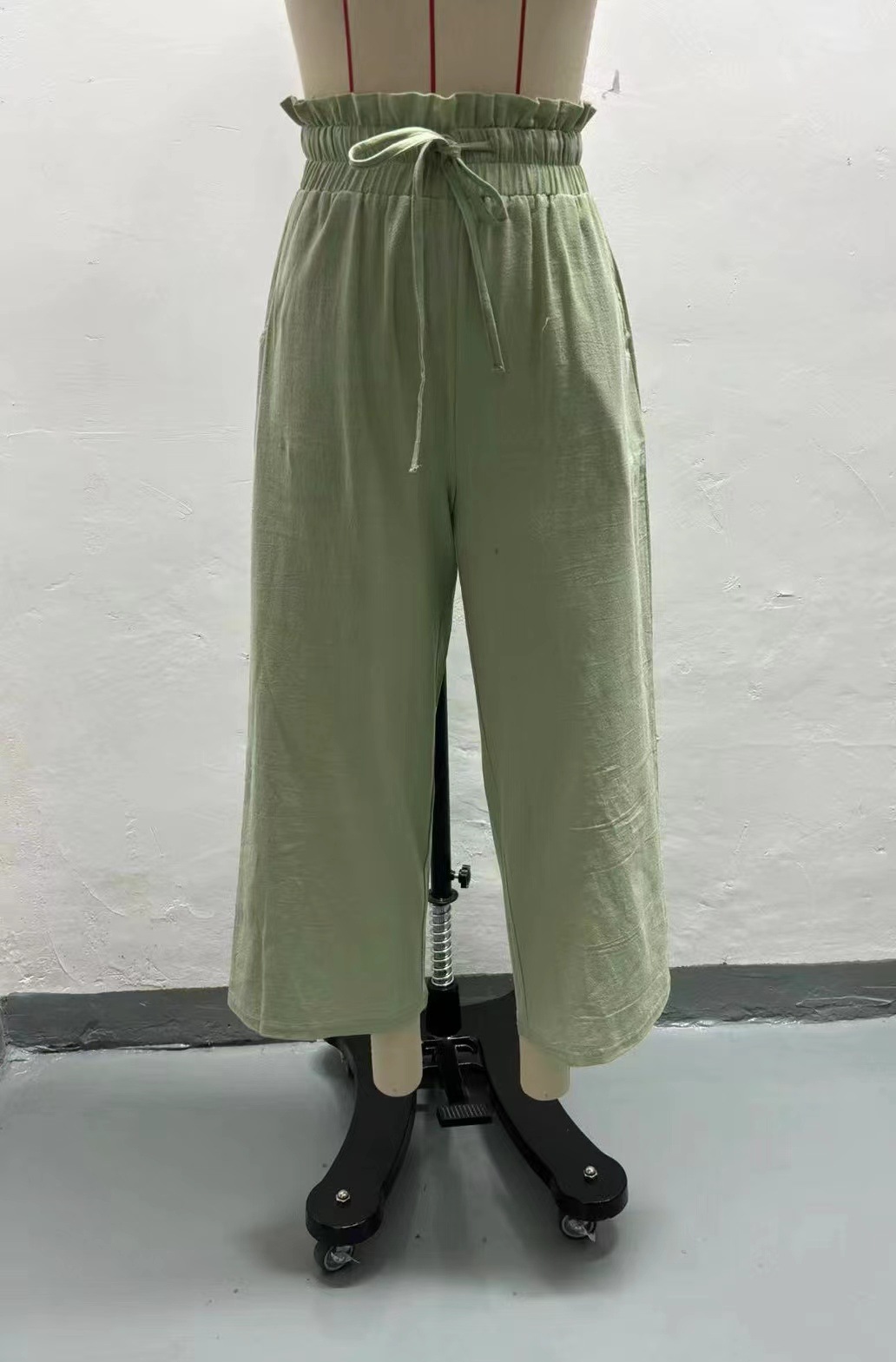 280g Weight Full Length Pants Length Cotton and Linen Fabric Type High Waist Waist Line Casual Pants Pants Type Inelastic Elasticity Holiday, Daily Occasion Regular Fit Fit Type Solid Color Pattern Summer, Spring, Autumn Season Women's Gender Pocket Design Vintage Style Style Women's Holiday Daily Vintage Style Solid Color Full Length Pocket Casual Pants 无