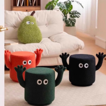 现代简约可爱卡通换鞋凳羊羔绒入户门口玄关矮凳中古举手沙发脚凳