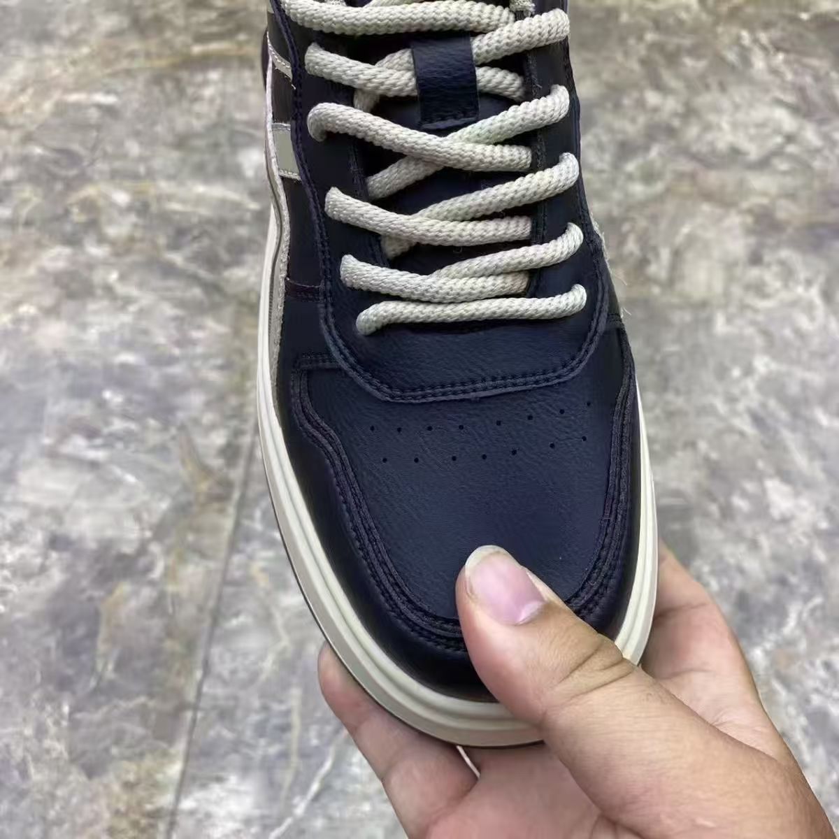 Zapatos de skate para hombres, zapatos casuales de cuero, zapatos deportivos ligeros cómodos, zapatos transpirables para hombres.