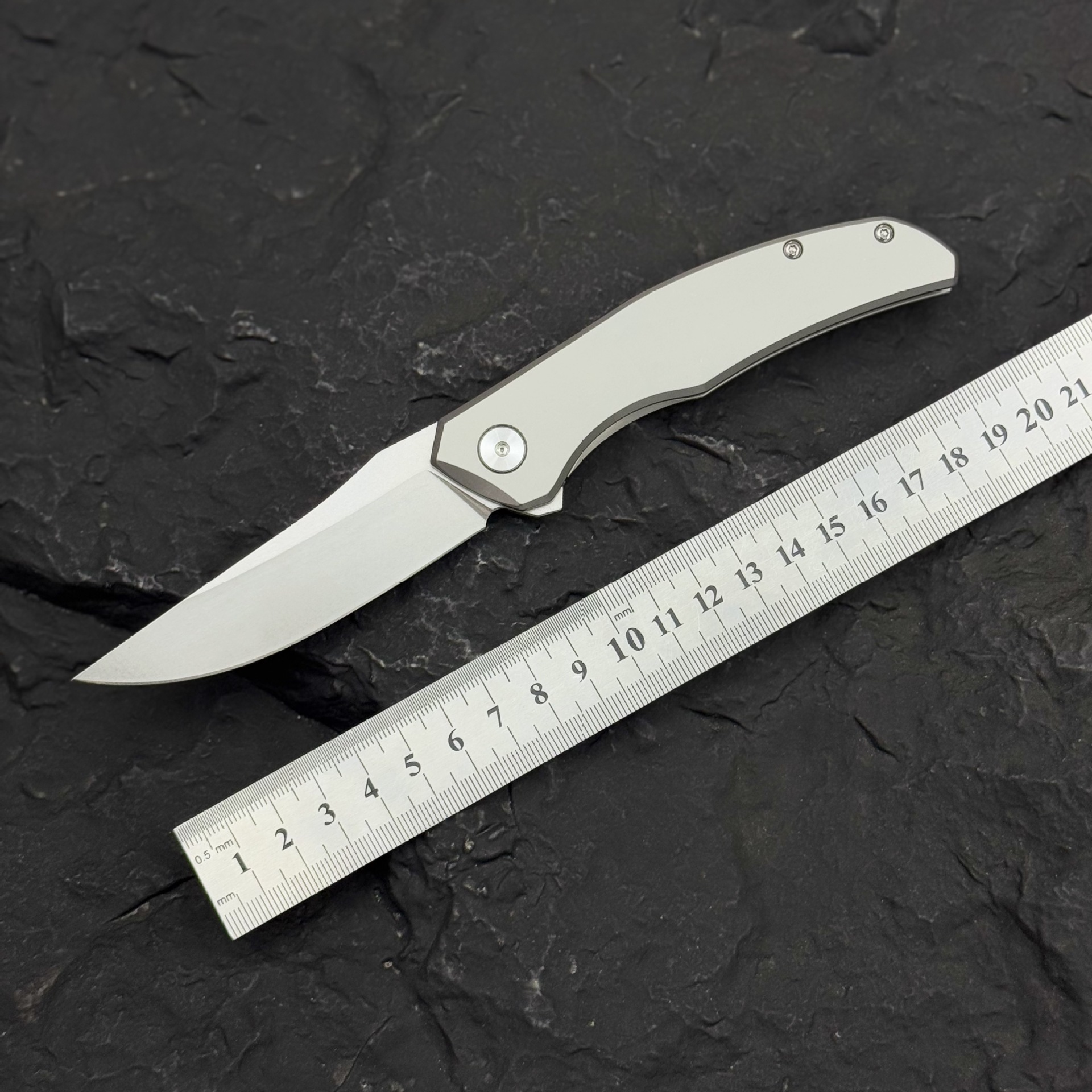 钛合金户外折刀大马士刀高档户外EDC野营随身便携应急刀家用小刀