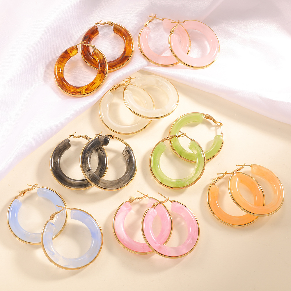 Europa y los Estados Unidos exagerado color gradiente retro ins estilo C aretes de resina aretes de aretes de acero inoxidable aretes al por mayor