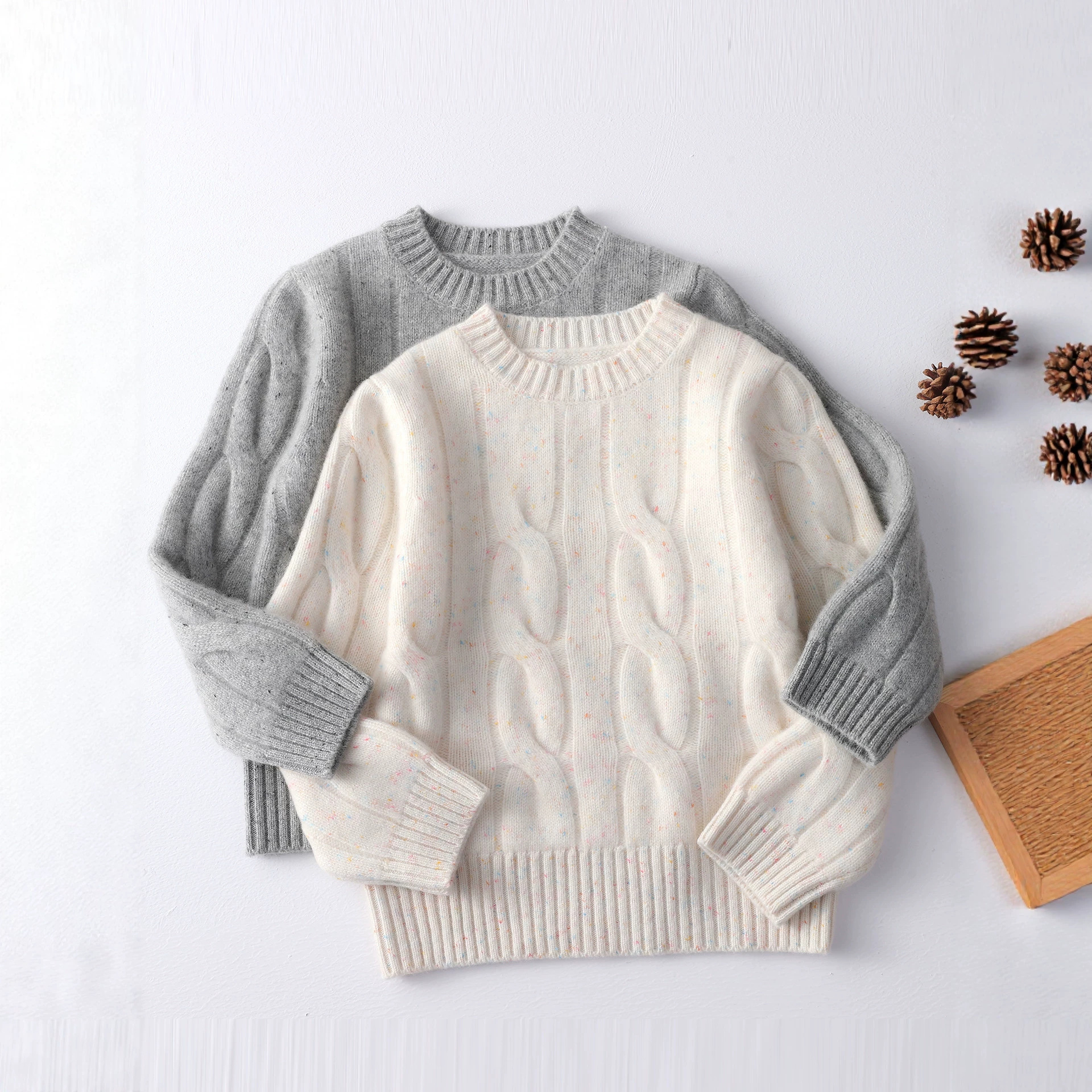 Autumn/Winter 100% Pure Wool Sweater for Boys and Girls, Versatile, Simple Cable Knit, Three-Strand Thick Crew Neck Pullover