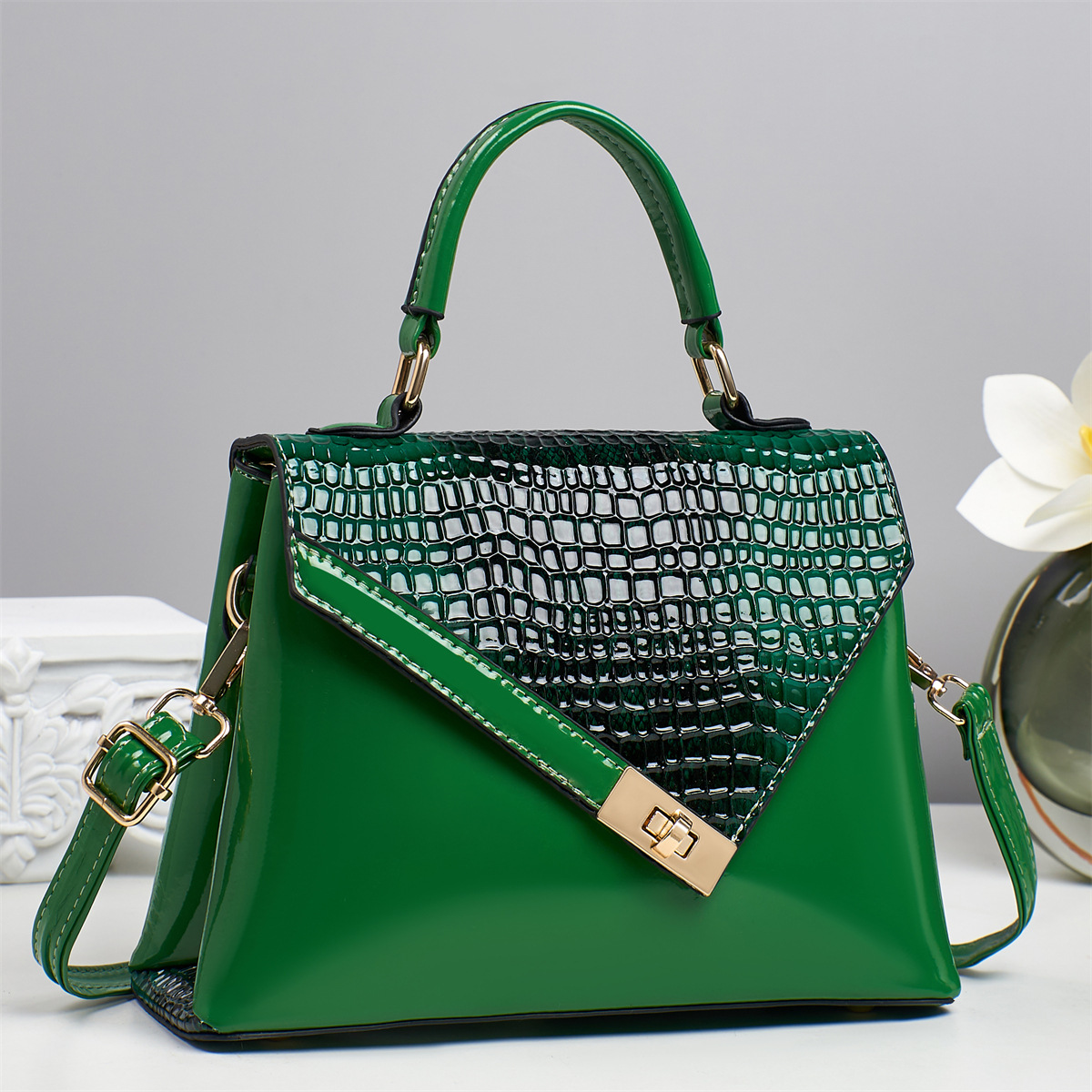 2025 primavera nuevo estilo bolso de mujer bolso grande europeo y americano bolso portátil de cuero suave de gran capacidad mensajero de un solo hombro bolso de mujer