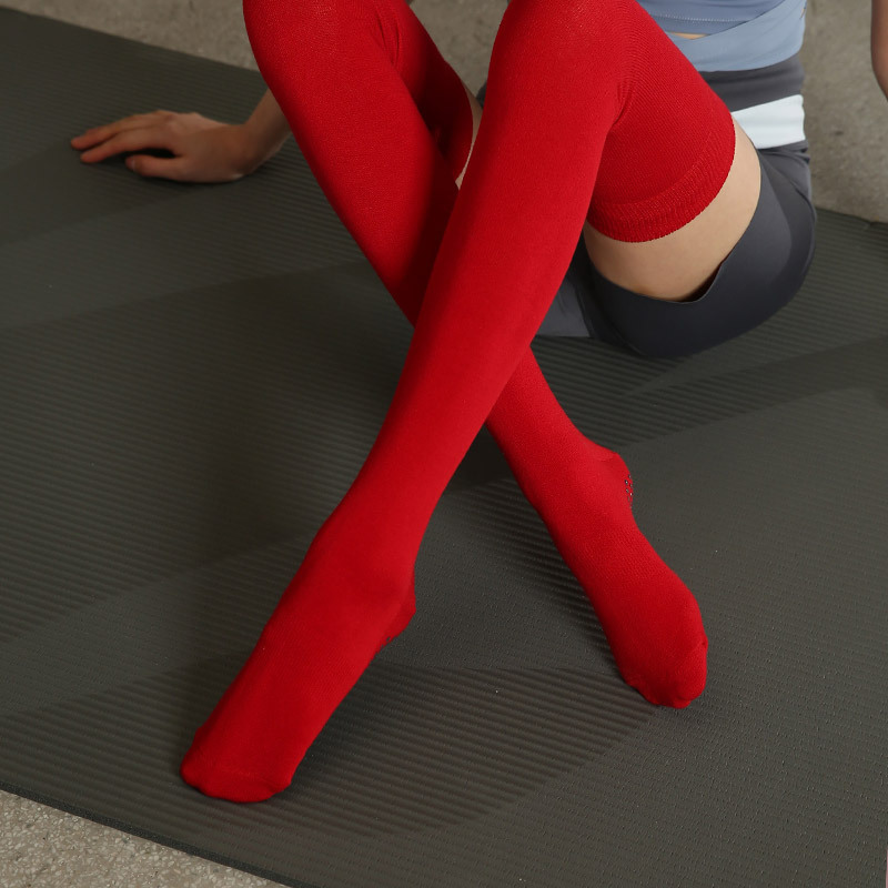 Over-the-knee yoga socks women's professional non-slip autumn and winter warm long tube thin legs dance pilates indoor floor socks 2418 Over-the-knee yoga socks women's professional non-slip autumn and winter warm long tube thin legs dance pilates indoor floor socks 2418
