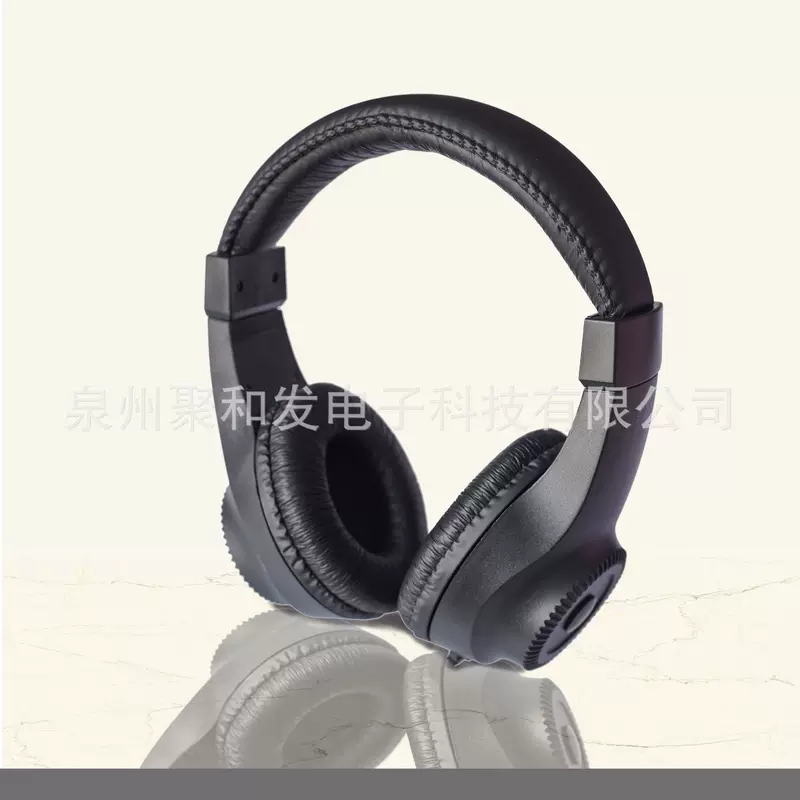 Compatible electronic musical instruments, synthesizer, guitar, headphones, 3