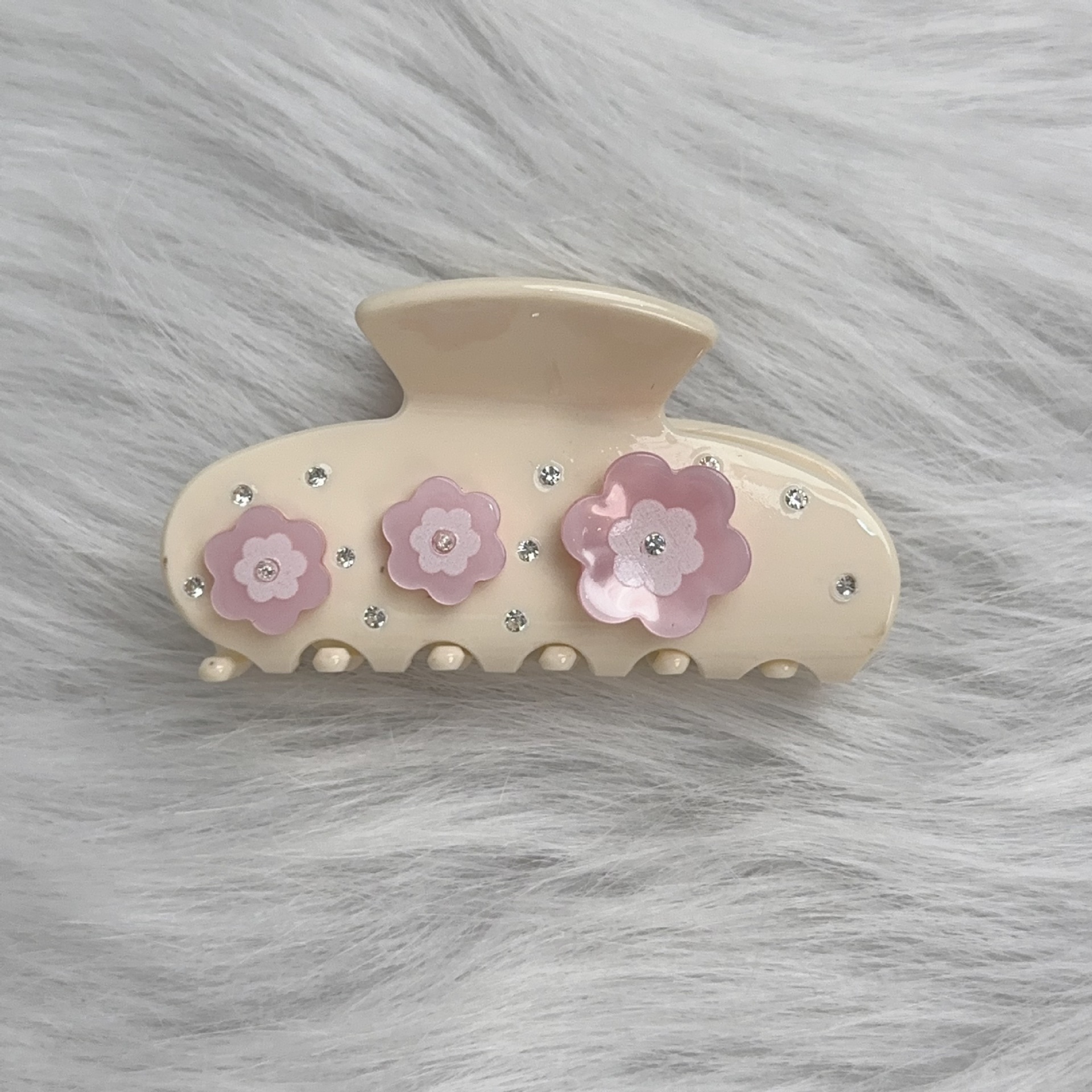 Korean-style Acetic Acid Rhinestone Flower Clip Women's High-end Feeling Temperament Back Head Half-hair Shark Clip Medium-size Hair Clip_voghion.com