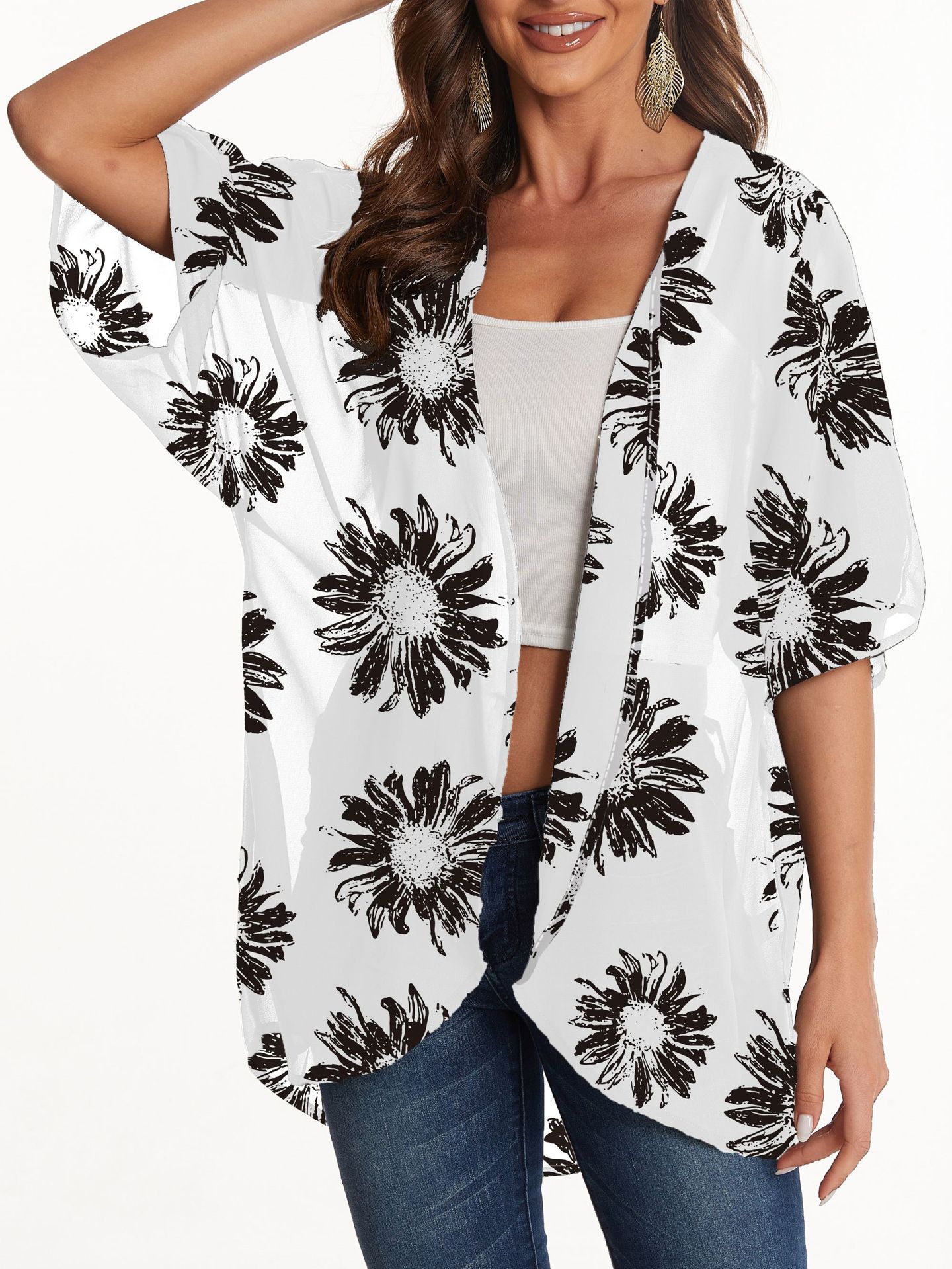 흰색 바탕에 해바라기