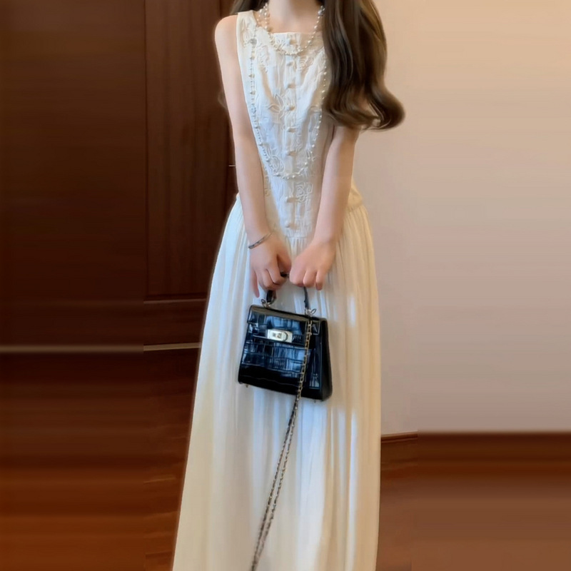 跨境法式感白色无袖背心连衣裙子女5夏季新特掐腰气质长裙拼|undefined