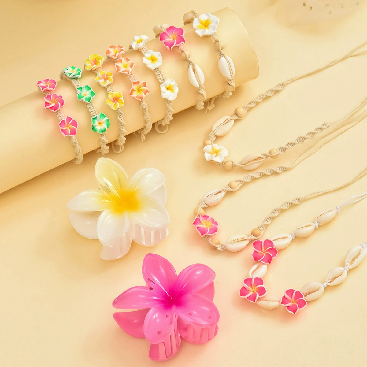 Набор браслетов и цепочек для тела в стиле пляжного отдыха: мягкая керамика, богемный стиль, франжипани, ракушки, ручная работа.