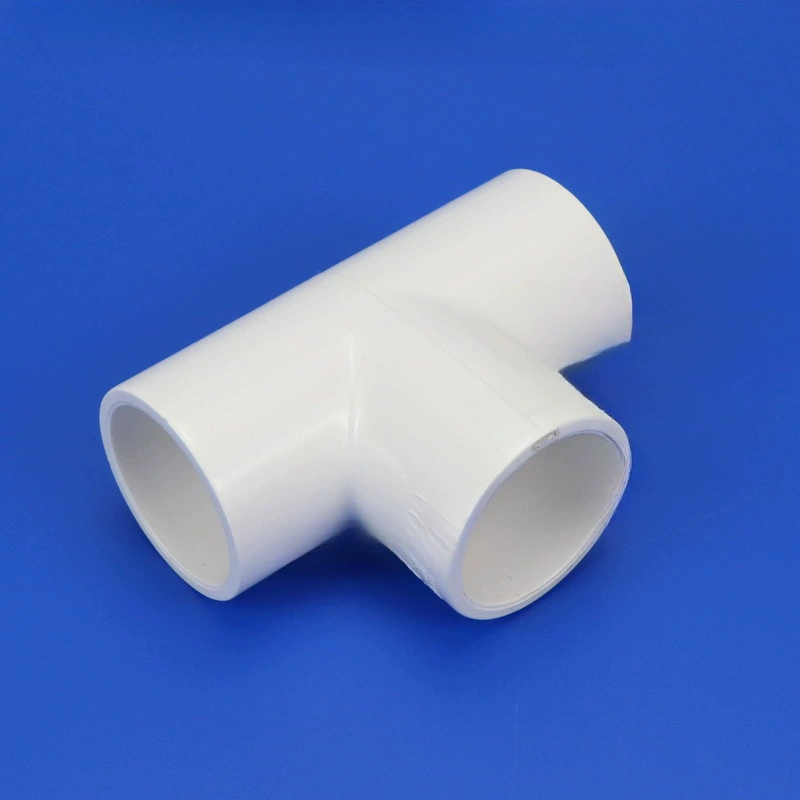 Белые комплектующие из PVC, тройник