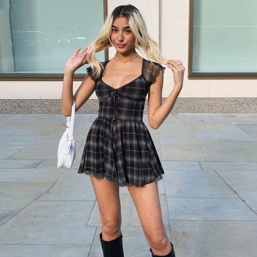 Las mujeres de verano europeas y americanas de malla impresa a cuadros cuello cuadrado cintura alta adelgazamiento mono falda corta entrega de una sola pieza image 4
