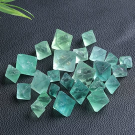 水晶工艺品;风水球;宝石工艺品