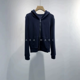 女式毛呢外套;休闲裤;女式衬衫