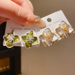 18K真金电镀银针轻奢锆石滴油花朵耳钉法式复古小众高级感耳环女