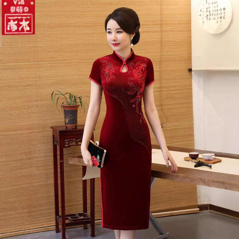 Прямые поставки с фабрики, подлинная новая бархатная юбка Cheongsam ручной работы с бисером, длинная юбка Cheongsam для банкета в стиле ретро для среднего и пожилого возраста