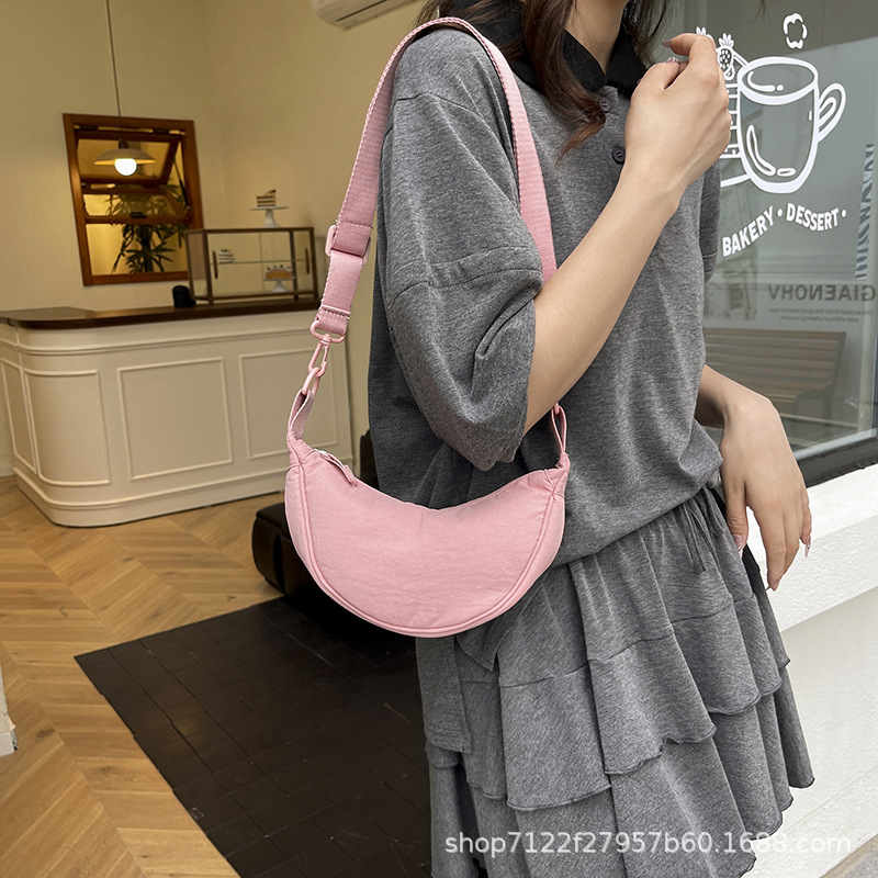 纯色帆布饺子包大容量新款时尚包包斜挎包女小众夏天休闲单肩包