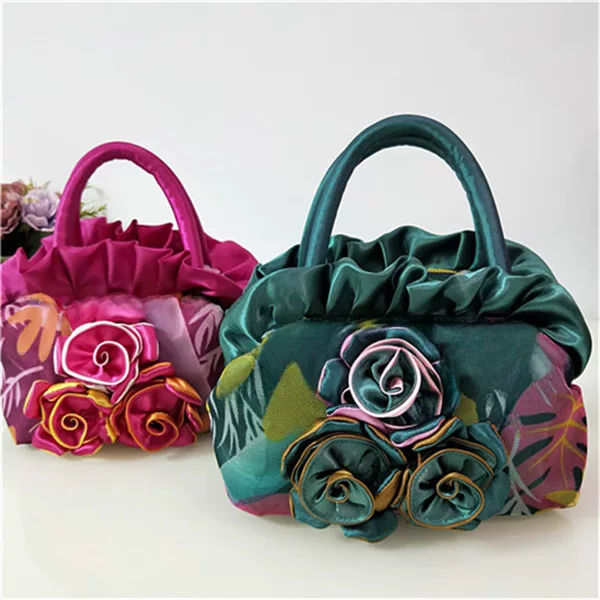 Factory original single handmade flower bag hand bag Japanese and Korean lace women's bag change mobile phone key mother's handbag