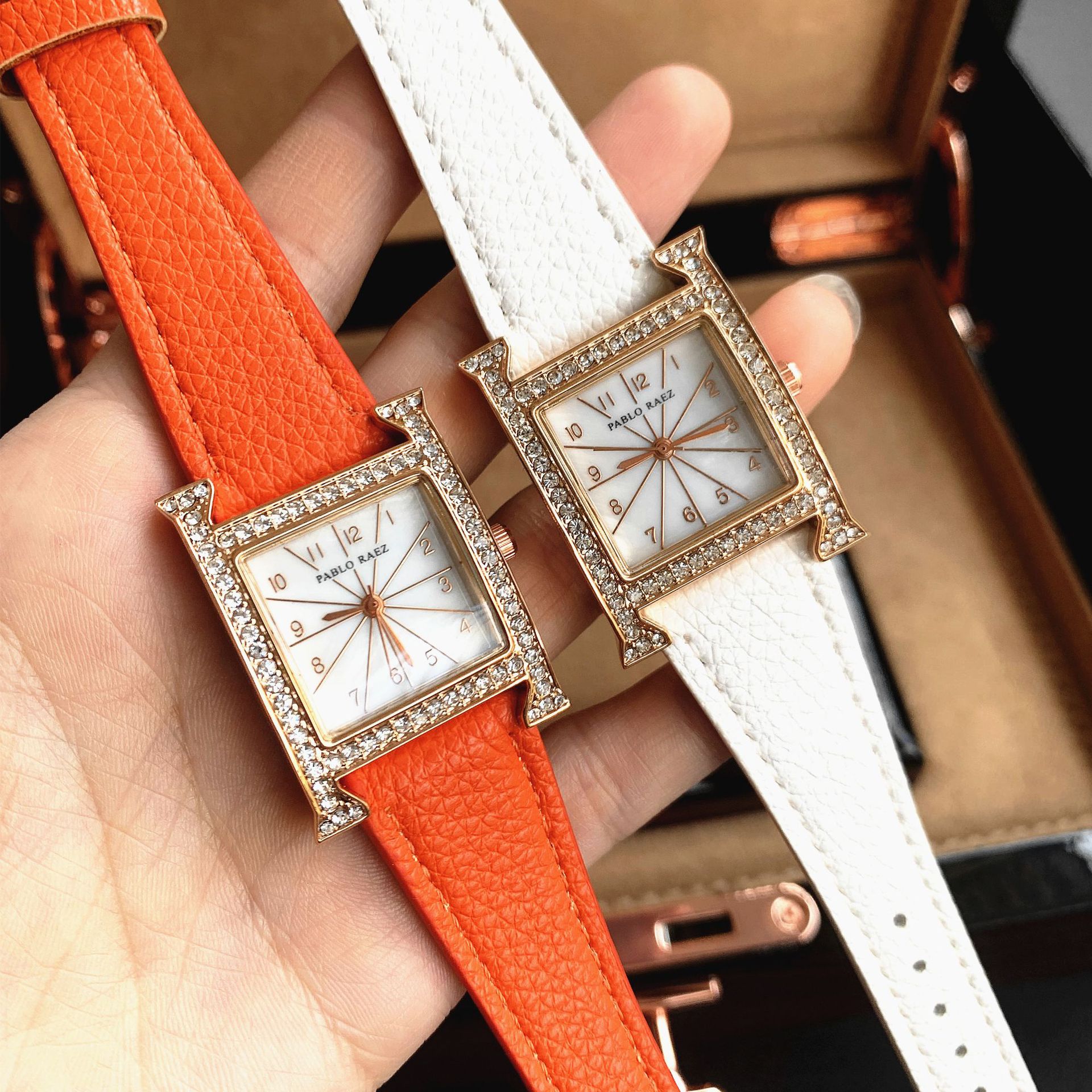 2024 Nové, nejprodávanější hodinky Špičkové lehké luxusní dámské hodinky Instagram Luxusní plně automatické vodotěsné hodinky Autentické_voghion.com