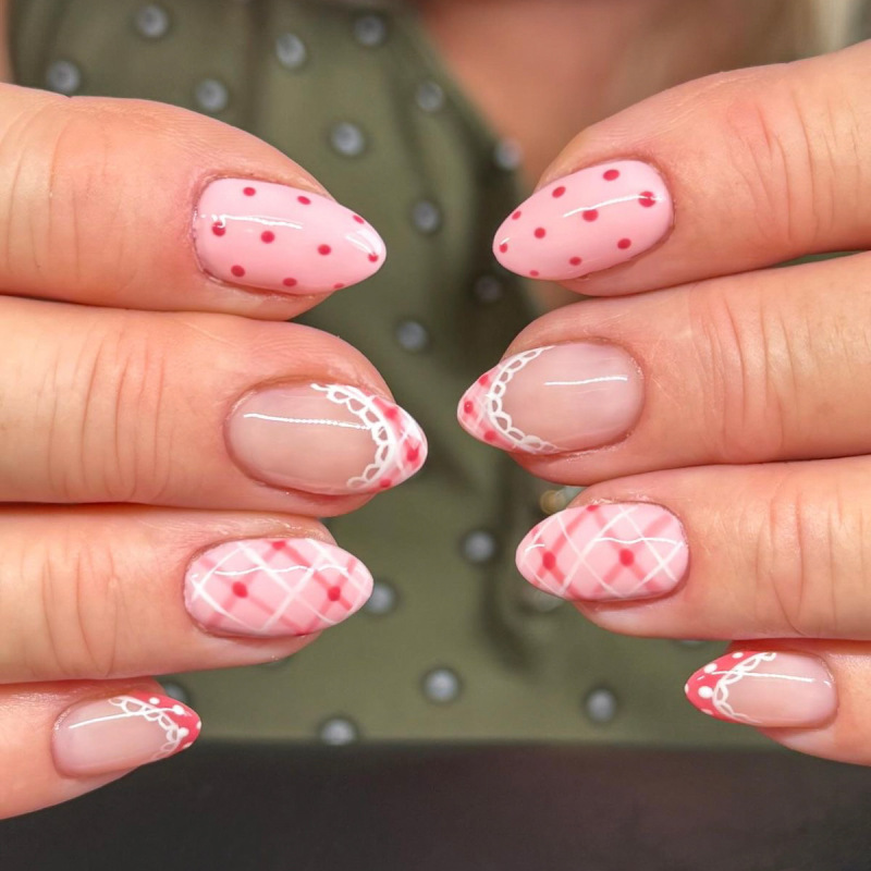 Simple and Fresh Strawberry-Style Ins-Style Press-On Nails, Cross-Border Bestseller, Japanese and Korean Style Short Almond-Shaped Nail Tips