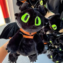 日本の二次元アニメのトナカイの達人で、歯のない人形のぬいぐるみのリュックサックが通勤しています。