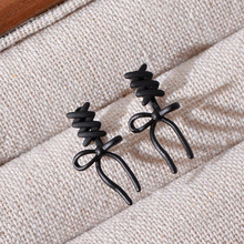 һ��ɴ���ɫ�����Y���A �o��������P�r��ͨ�ڸ߼��Ї�����hŮ