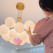 月球吊灯卧室灯客厅设计师创意星球月球灯现代简约泡泡球儿童房灯
