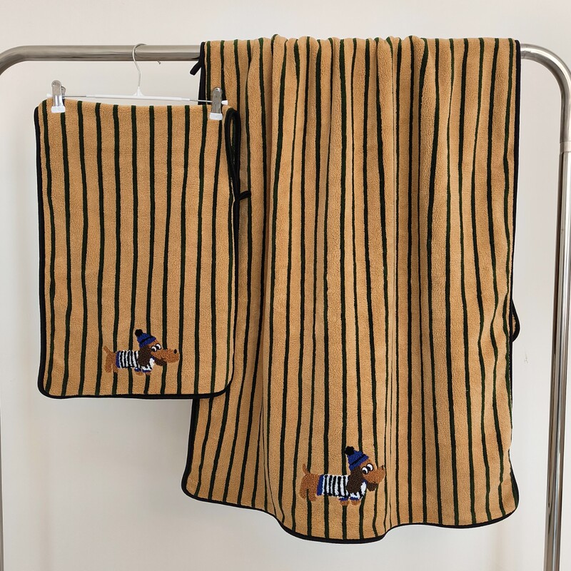Retro Dachshund Dog Embroidered Towel for Face Washing and Bathing, Dormitory and Home Use, Water Absorbent, Thick, Soft Coral Fleece Towel and Bath Towel