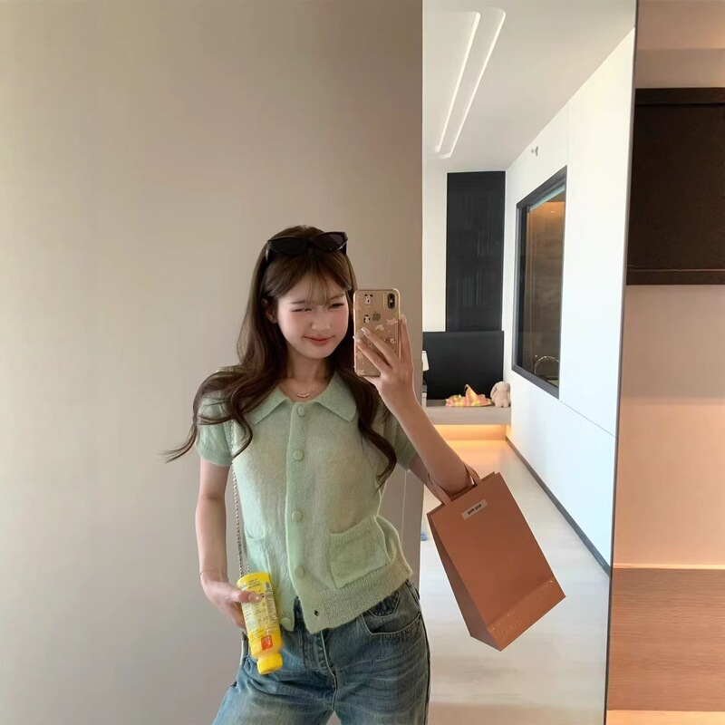 French-Style Cream-Colored Doll Collar Short-Sleeve Knit Cardigan for Women, Thin Korean Design, Waist-Cinching, Slimming, Elegant Short-Sleeve