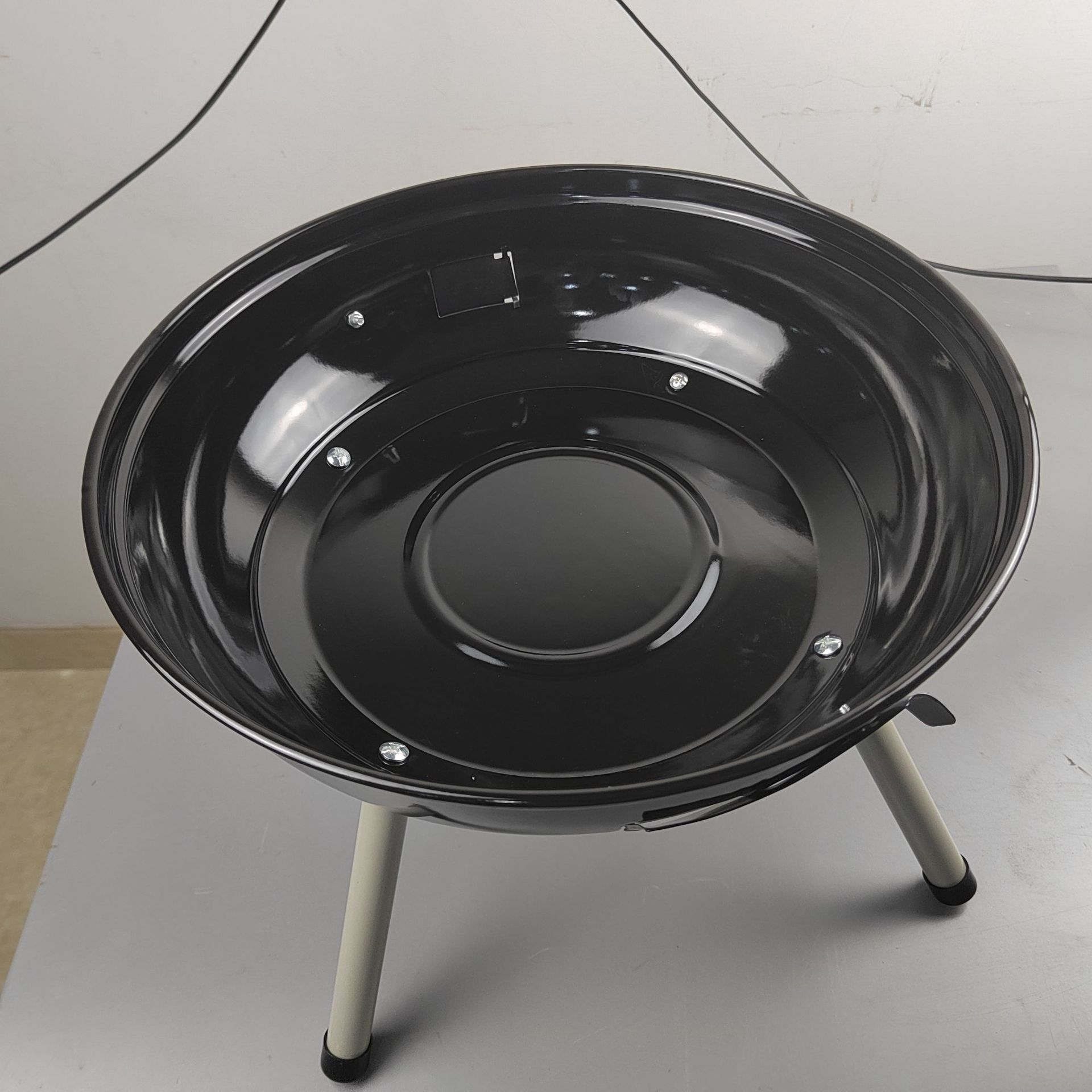 Soy una fábrica de 14 pulgadas mediano manzana barbacoa horno de cuatro patas portátil tapa horno al aire libre ronda BBQ Grill