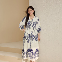 【度假风连衣裙】纤莉秀大码女装法式慵懒印花V领长裙胖mm秋新款
