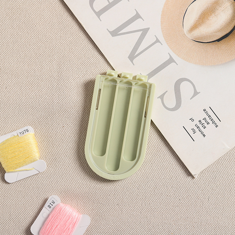 Varias especificaciones de almacenamiento transparente botella de aguja de plástico de almacenamiento compacto de aguja de coser a mano botella de aguja de almacenamiento botella de aguja al por mayor