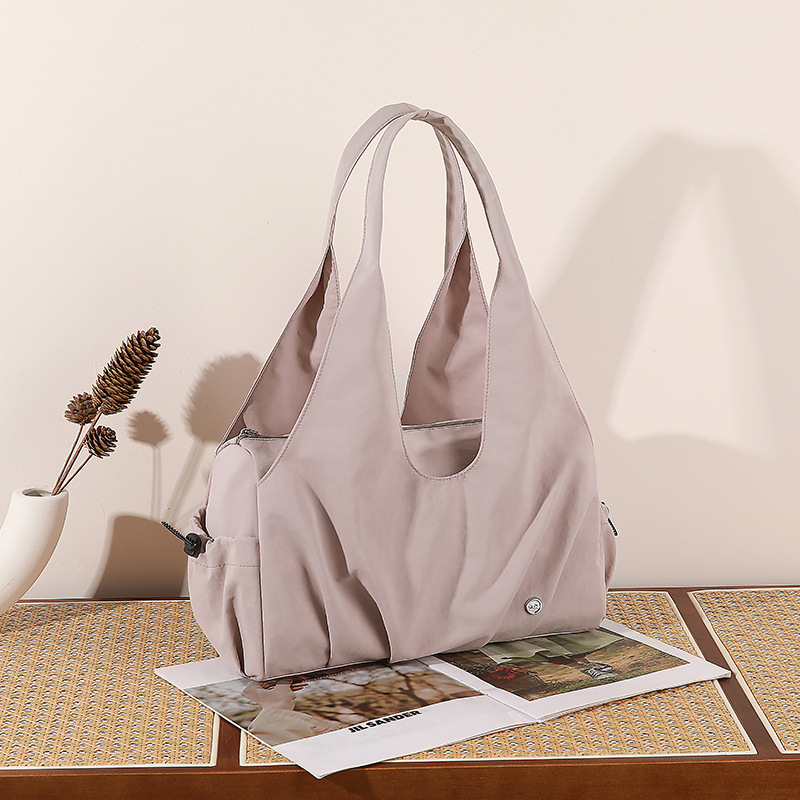 Fashionable and Simple Handbag, New Spring and Summer Style, Lightweight Underarm Yoga and Fitness Bag, Urban Style Women's Travel Luggage Bag Fashionable and Simple Handbag, New Spring and Summer Style, Lightweight Underarm Yoga and Fitness Bag, Urban Style Women's Travel Luggage Bag
