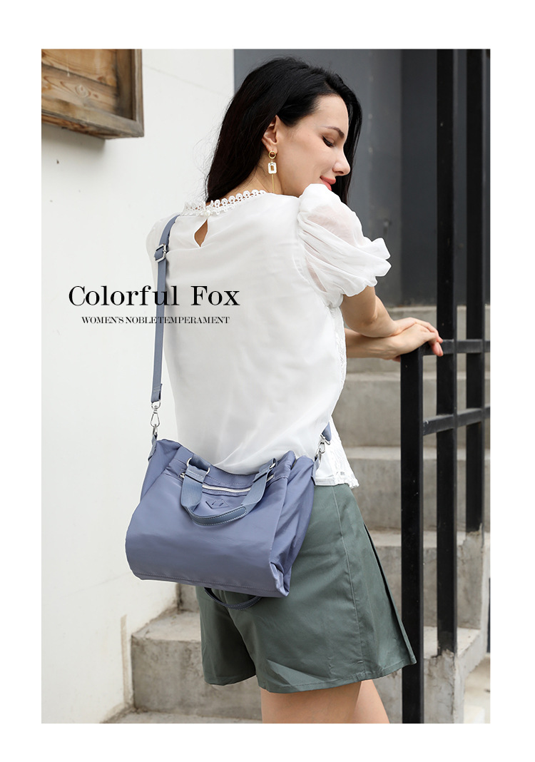Colorful Fox's new fashionable and versatile casual shoulder bag for women, a large-capacity multi-layer simple crossbody bag Application Scenario