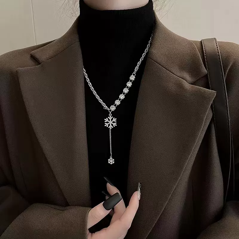 新款轻奢高级感满钻雪花项链女潮时尚简约百搭秋冬毛衣链厂家批发