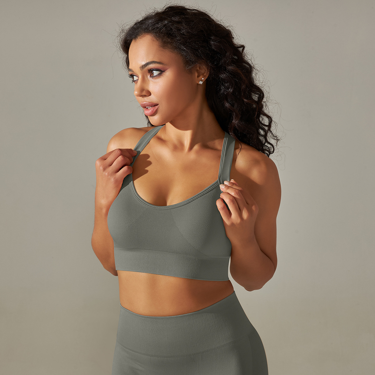Transfronterizo europeo y americano sin costuras de punto Cruz espalda color sólido deportes ropa interior yoga ropa superior correr fitness sujetador para las mujeres