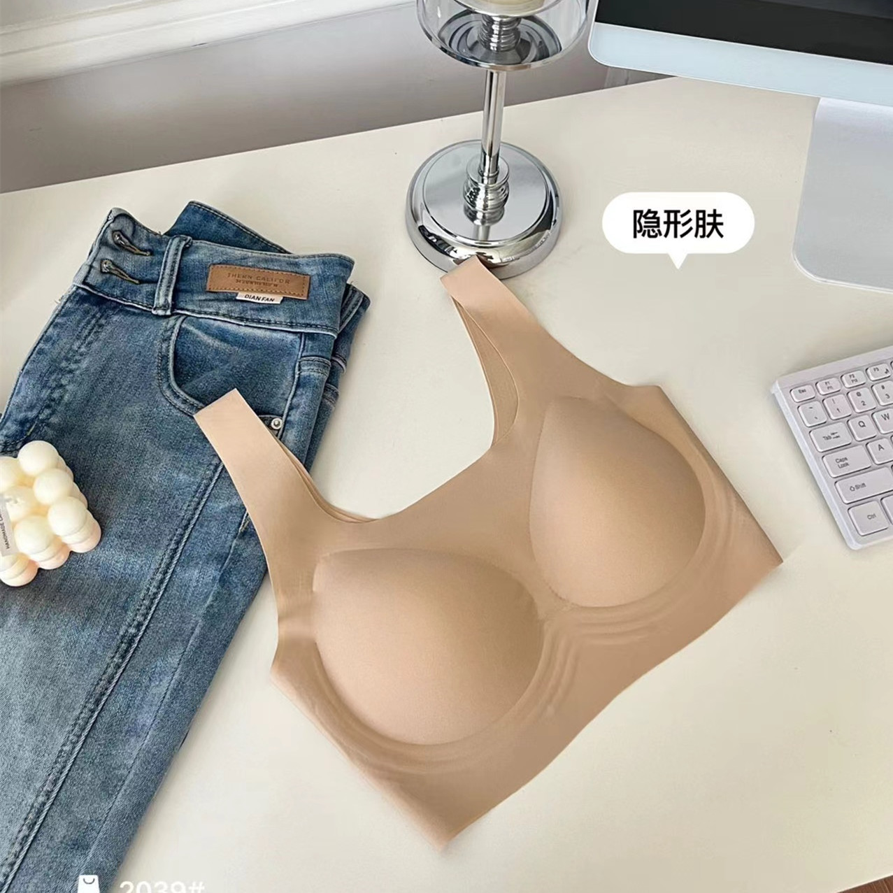 Bra blanco T impermeable ultra invisible sin marcas para mujeres delgados pechos grandes para mostrar una pequeña espalda hermosa pechos pequeños para reunir ropa interior grande para mujeres