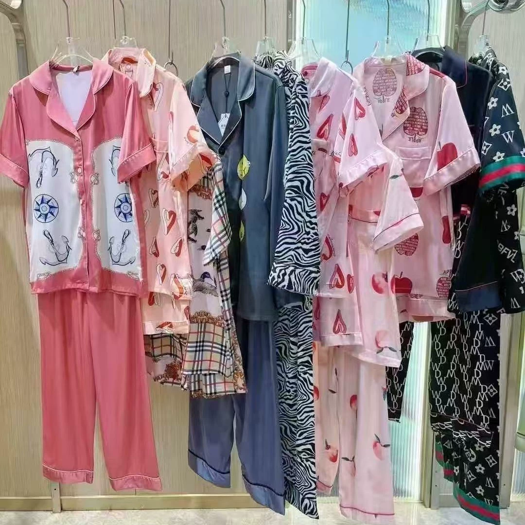 Шелковые благородные 25 летние брендовые пижамы из ледяного шелка, домашняя одежда, верхняя одежда, шелковистый крутой комплект из двух предметов, женский распродажа, оптовая продажа.