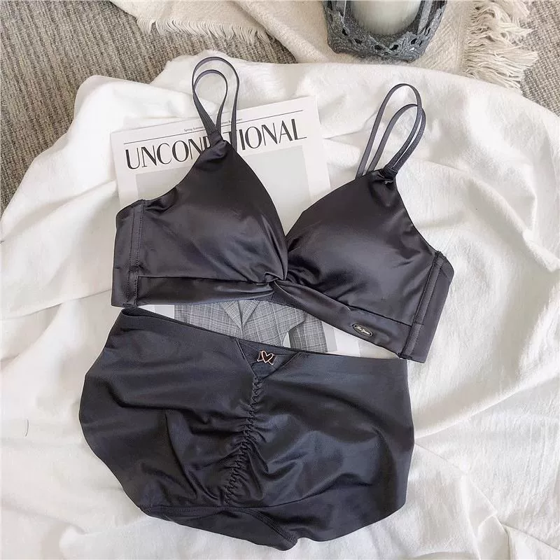 Underwear, supporting wireless bra, comfortable set, light luxury style, beautiful back