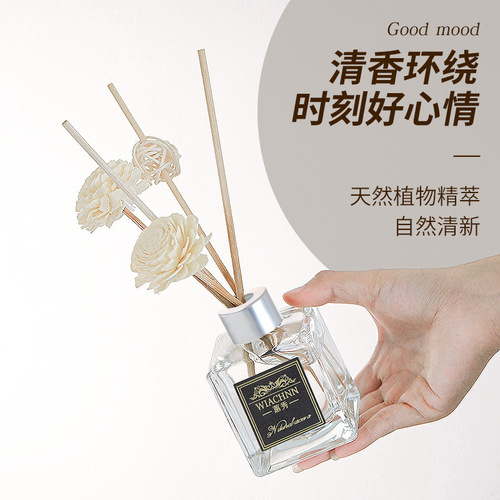 Factory wholesale flameless aromatherapy essential oil air freshener household bedroom long-lasting bathroom perfume deodorizer