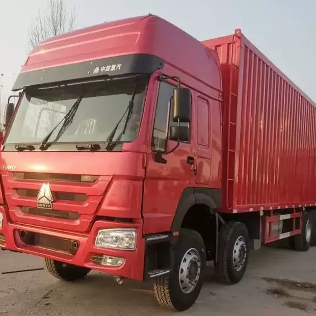 出口国4大泵发动机库存福田奥铃4.2米厢式货车，5吨福田底盘