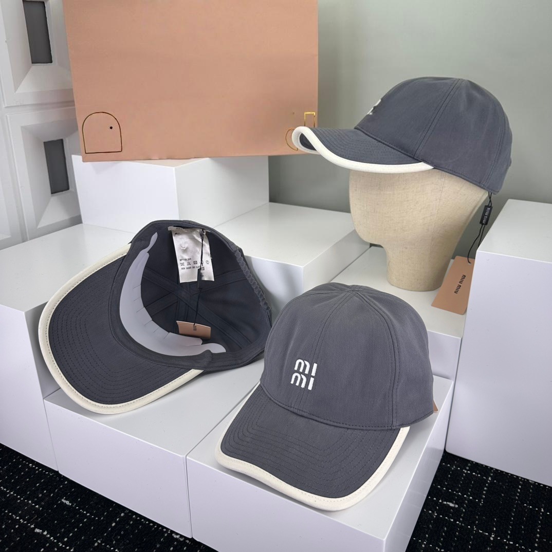 회색