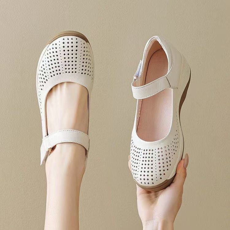 Baotou sandalias para mujeres 2026 verano nuevo estilo de estilo exterior coreano variedad suela gruesa aumentó muffin agujero de aire agujero de zapatos