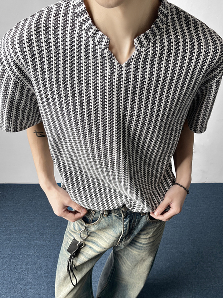 Herringbone Pattern V-neck T-shirt For Men Loose Fit Summer Style_voghion.com
