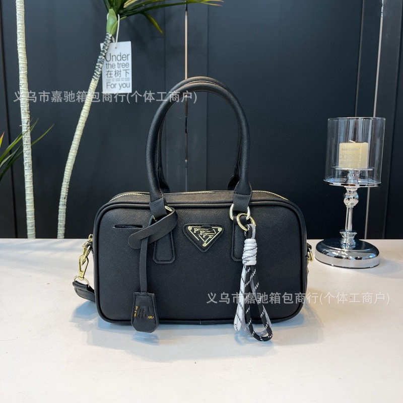 跨境P家手提包包女2025新款时尚洋气单肩枕头包小众设计斜挎包|undefined