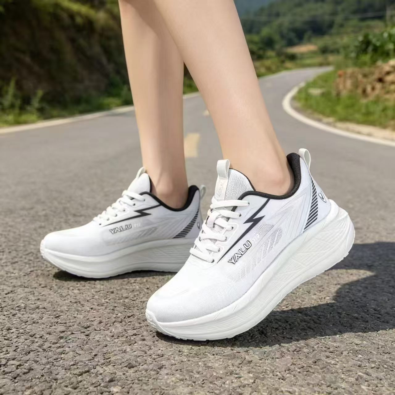 Hombres verano 2026 zapatos casuales transpirables moda ligera juvenil zapatillas deportivas para correr un cabello image 8