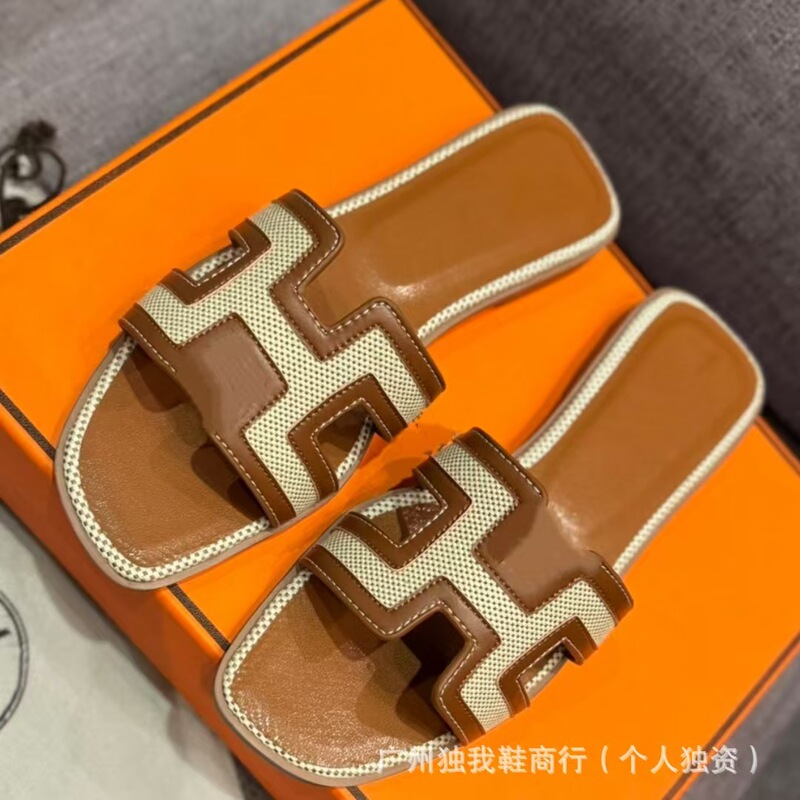 H Brand Women's Slippers with Rhinestones, New Fairy-Style Flat Sandals for Outdoor Wear, One-Strap Slippers for Vacation and Beach, Designer Export